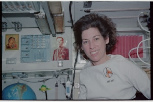 Ellen Ochoa Hispanic Heritage Month icon